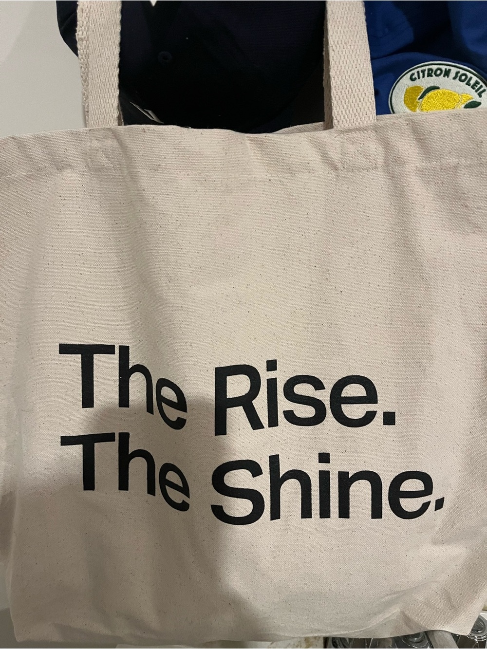 Vuori Natural Beige Canvas Tote Black Logo/ “Rise & Shine” motto reverse side - Picture 2 of 3